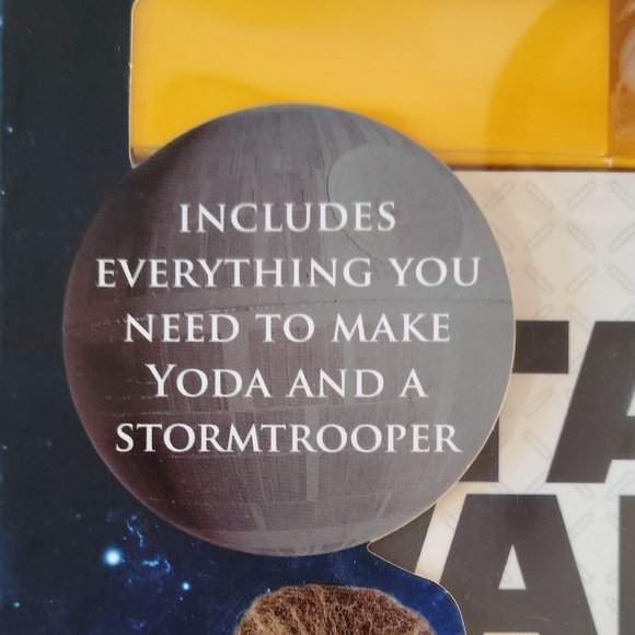 Star Wars Crochet Kit - Yoda & Stormtrooper - Picture 4 of 12